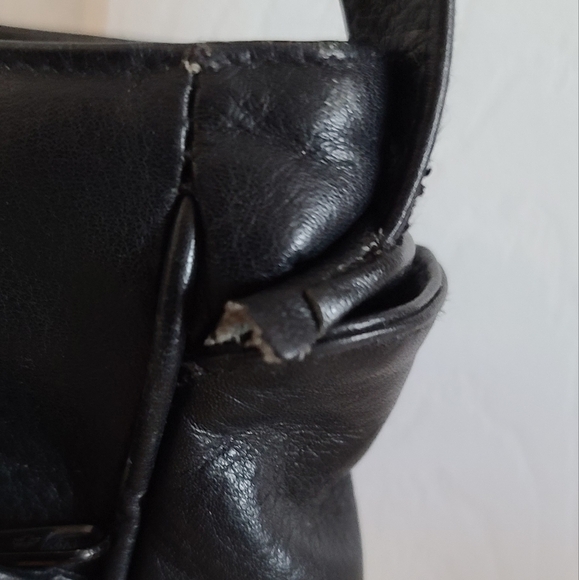 Giani Bernini Black Crossbody - Picture 6 of 11